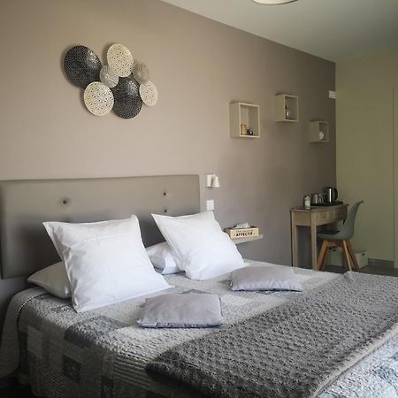 La Sarlamandre, Chambres et table d'Hôtes Marcillac-Saint-Quentin Extérieur photo