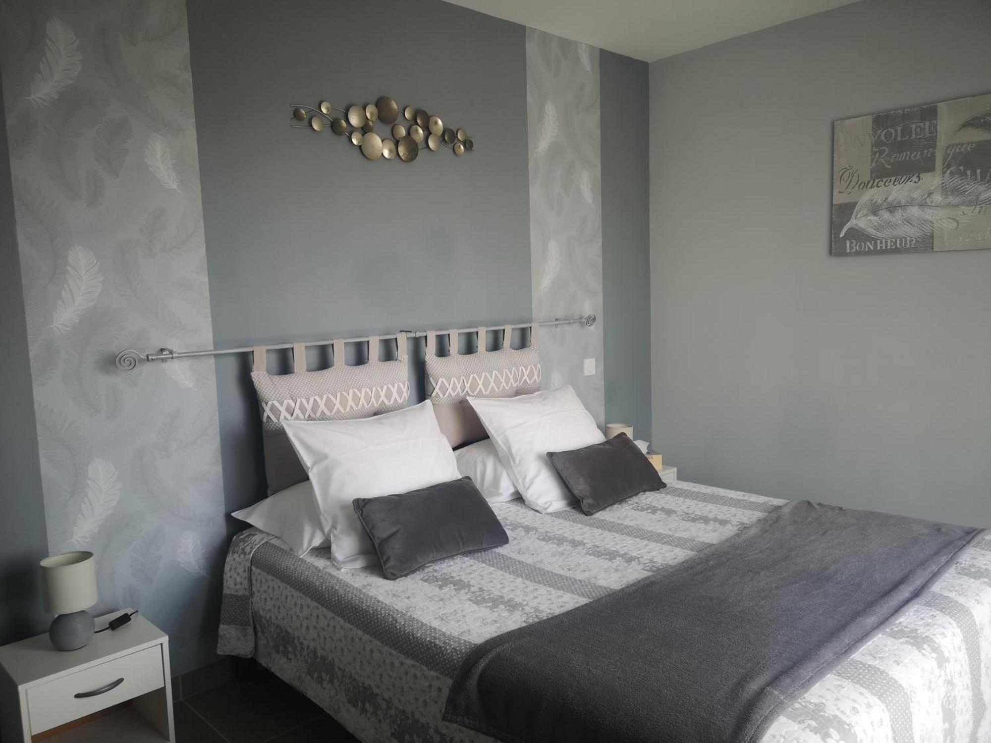 La Sarlamandre, Chambres et table d'Hôtes Marcillac-Saint-Quentin Extérieur photo